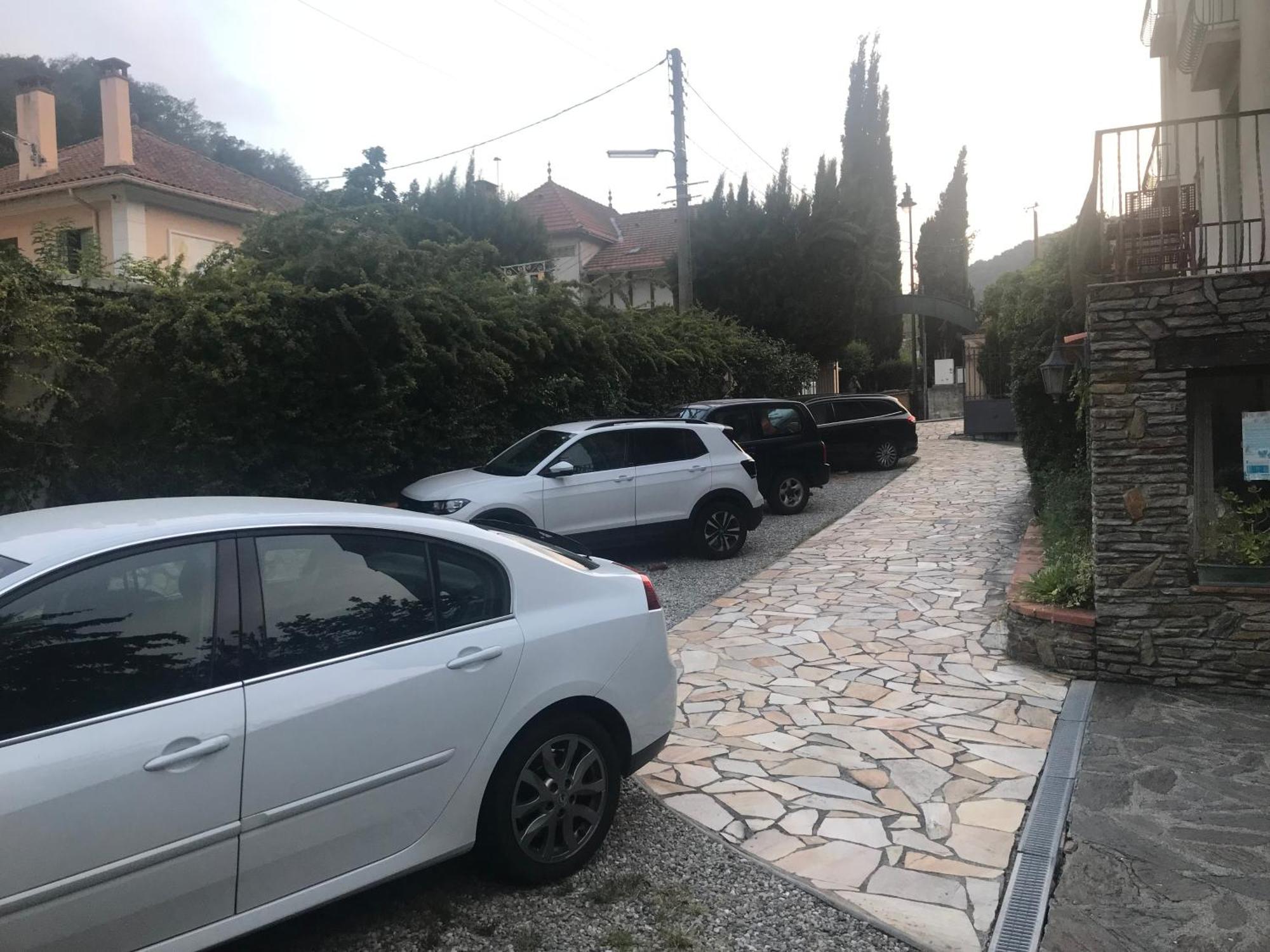 Hebergements A La Rive, Accueil Ouvert Tous Les Jours Jusqu'A 20H00 Dernier Delai, Depuis 30 Ans ! Reserver Ici Svp ! Merci ! Aucun Reglement A Distance Accepte, Paiement Par Cb, Especes, Cheque Ou Cheques-Vacances Imperativement A La Remise Des Clef Amelie-les-Bains-Palalda Luaran gambar
